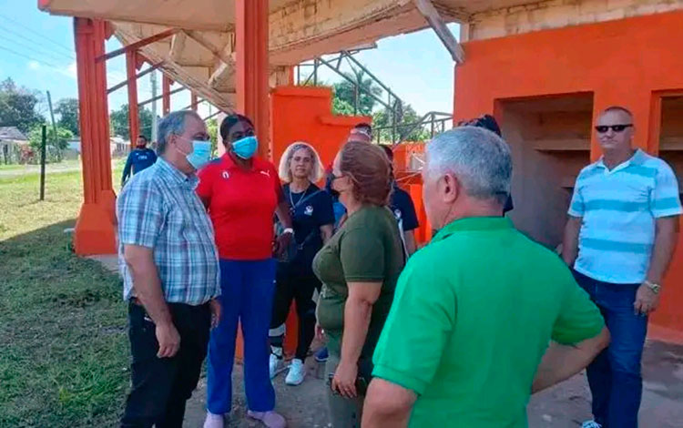 Presidente del INDER recorre instalaciones deportivas de Villa Clara. Presidente del INDER recorre instalaciones deportivas de Villa Clara.