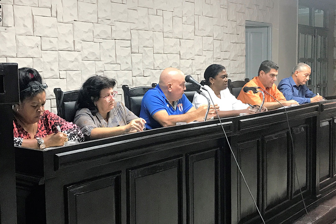 Presidencia del balance del INDER en Villa Clara.