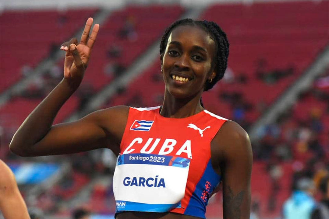 Yunisleidy de la Caridad García, oro en 100 m planos en Santiago de Chile 2023.