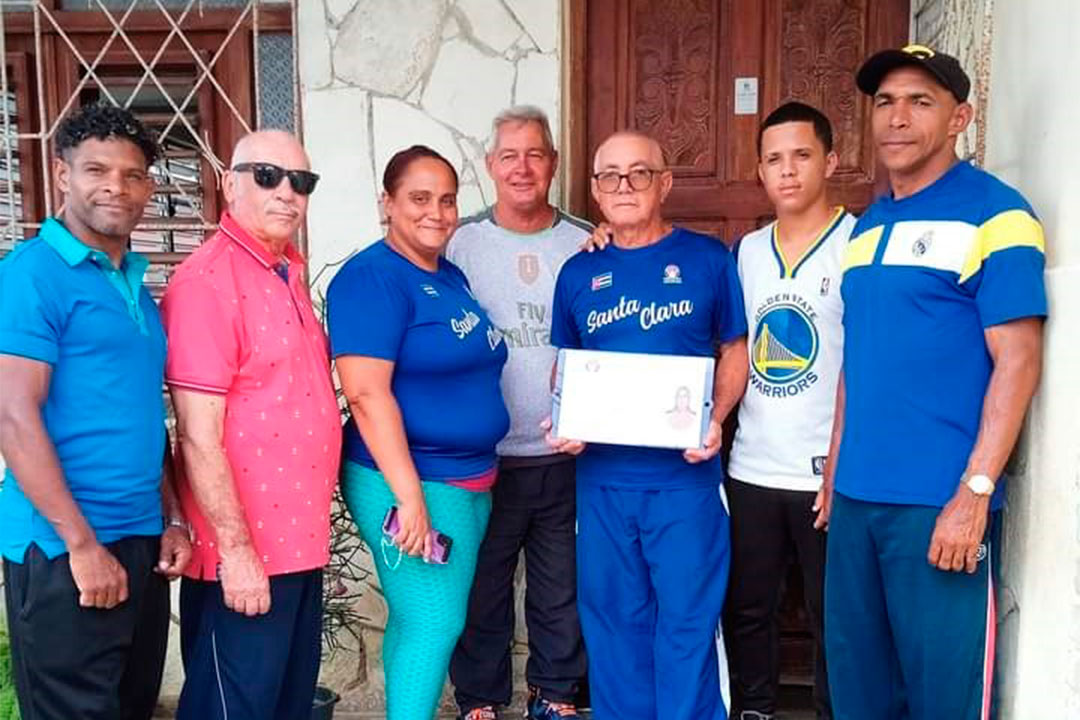 Homenaje a Alberto La Rosa Pérez, atleta de lucha de la Ansoc.