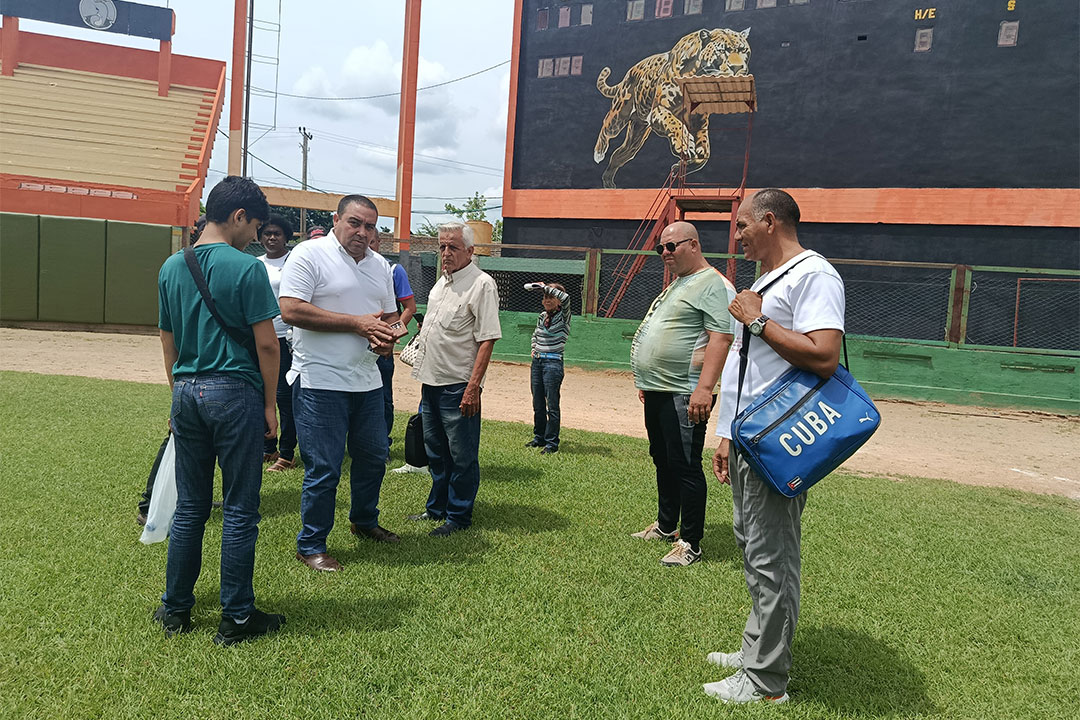 La Dirección Nacional del Inder, encabezada por su vicepresidente, Omar Venegas Echemendía, valoró las acciones constructivas que se ejecutan en el estadio Augusto César Sandino.