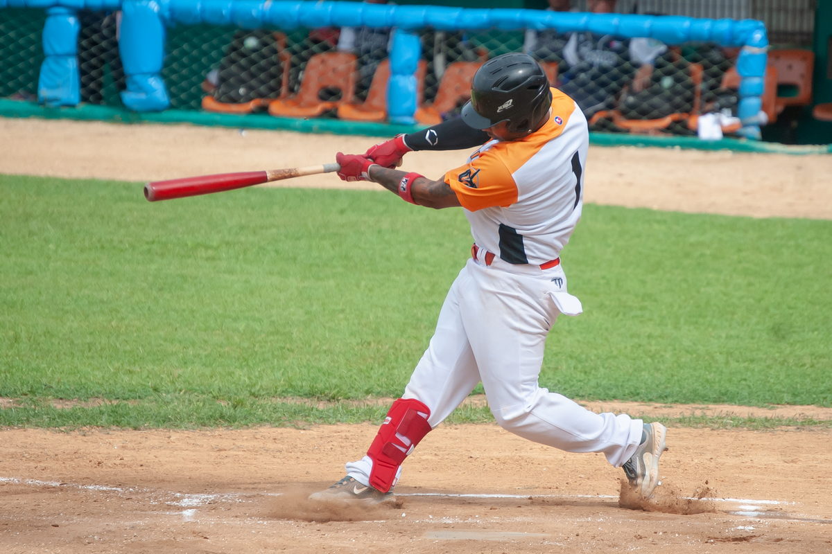 Juego de Villa Clara contra Holguín en el Sandino.