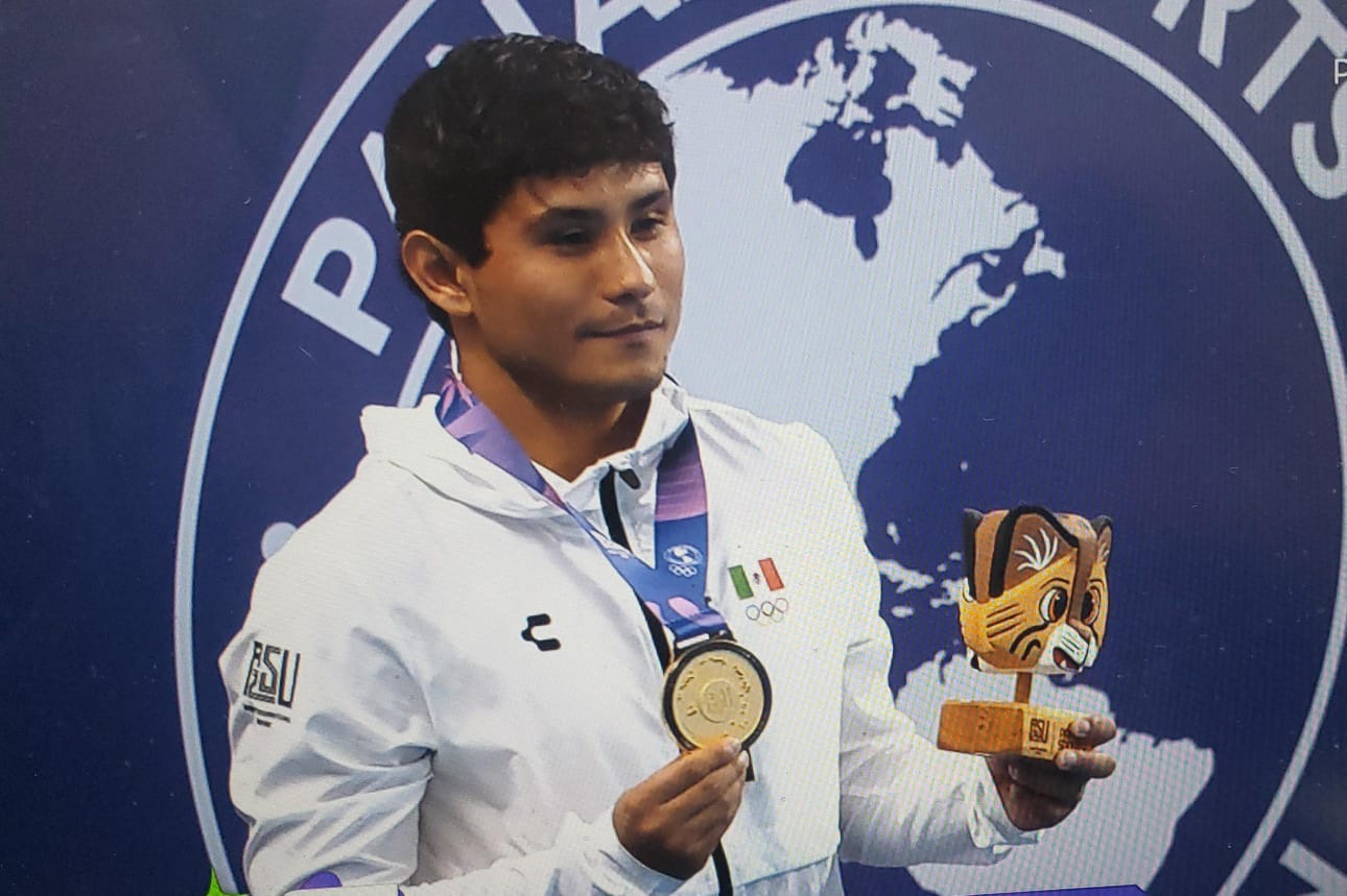 David Gabriel Vázquez Cio, oro en el trampolín a 3 metros.