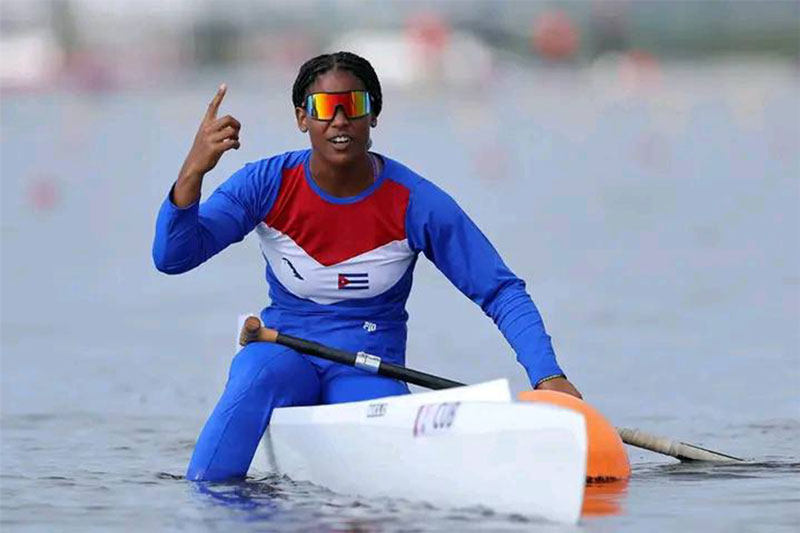 Yisnoly López, tres medallas de oro y un broce en Asunción.