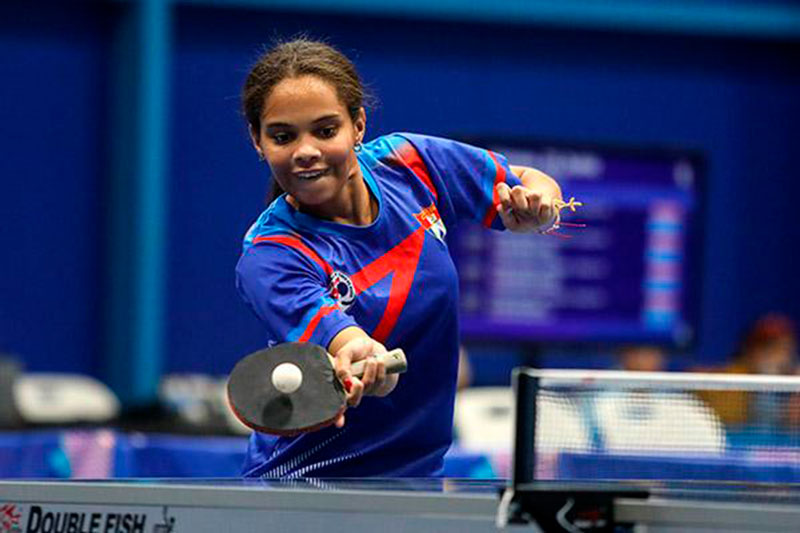 Estela Crespo, plata en centroamaricano de tenis de mesa.