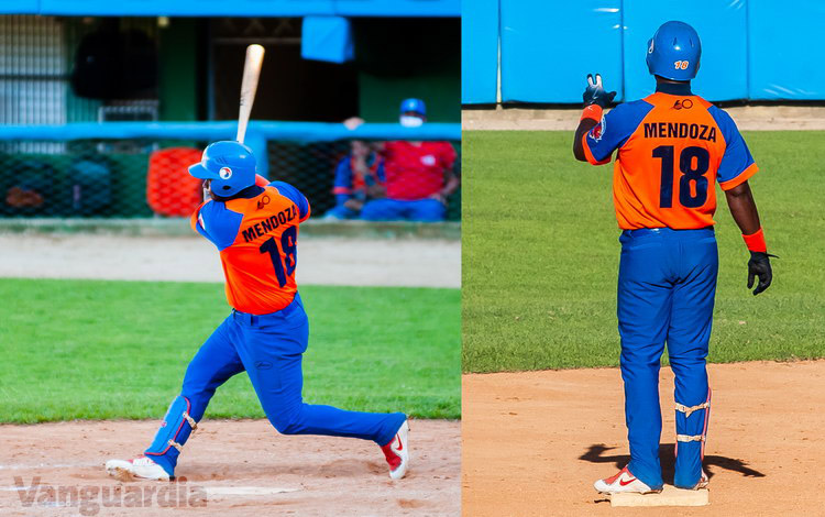 Doblete 300 de Yunier Mendoza. 