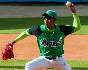 Islay Sotolongo, pitcher de Cienfuegos. Islay Sotolongo, pitcher de Cienfuegos.