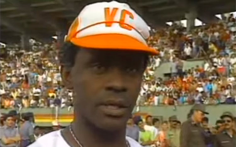 Pedro Jova, mánager del equipo Villa Clara campeón en la Serie Nacional de Béisbol de Cuba 1993-1994.