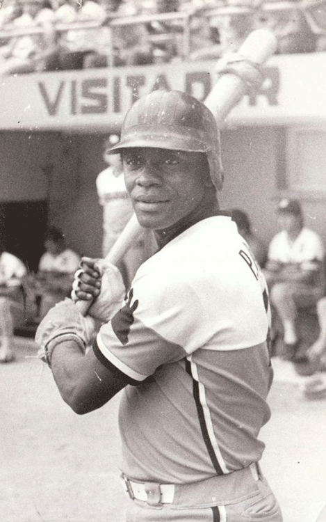 Pedro Jova, pelotero cubano, integrante de equipos Azucareros. Pedro Jova, pelotero cubano, integrante de equipos Azucareros.