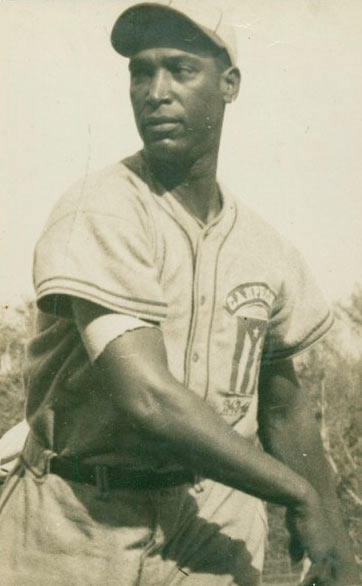 Martín Dihigo, pelotero cubano. Martín Dihigo, pelotero cubano.