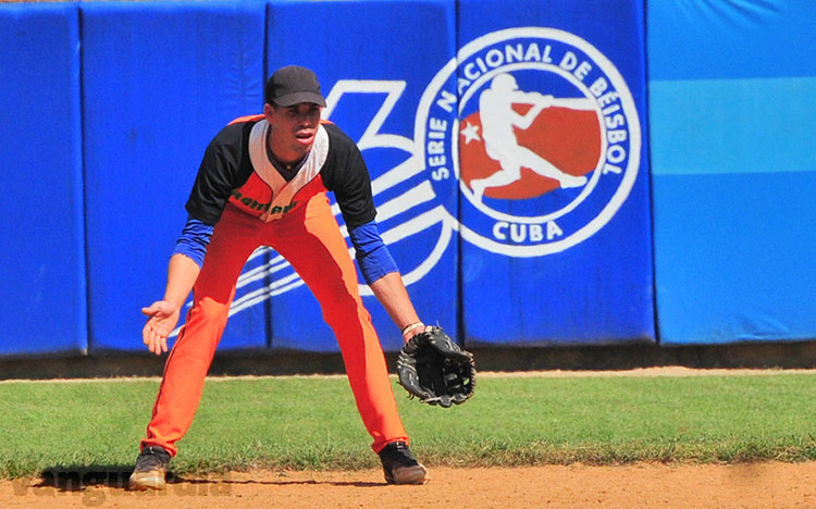 Eloy Abreu, una de las figuras jóvenes del béisbol villaclareño (Foto: Carolina Vilches Monzón).