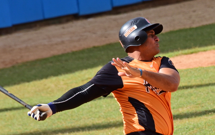 Yurién Vizcaíno, pelotero de Villa Clara. Yurién Vizcaíno, pelotero de Villa Clara.
