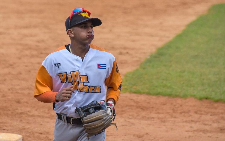 Magdiel Alfredo Gómez, pelotero de Villa Clara. Magdiel Alfredo Gómez, pelotero de Villa Clara.