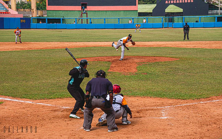 Momento del primer juego entre la Isla de la Juventud y Villa Clara en la 61 Serie Nacional de Béisbol, el 12 de febrero de 2022. Momento del primer juego entre la Isla de la Juventud y Villa Clara en la 61 Serie Nacional de Béisbol, el 12 de febrero de 2022.