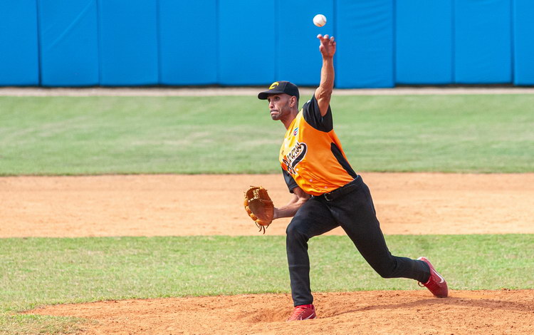 Pedro Manuel Castillo, lanzador del equipo Villa Clara. Pedro Manuel Castillo, lanzador del equipo Villa Clara.