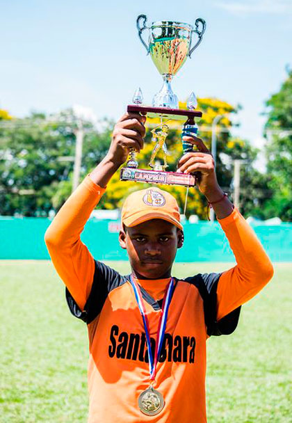 Elvis Herrera, de Santa Clara, el MVP de la final de las Pequeñas Ligas. Elvis Herrera, de Santa Clara, el MVP de la final de las Pequeñas Ligas.