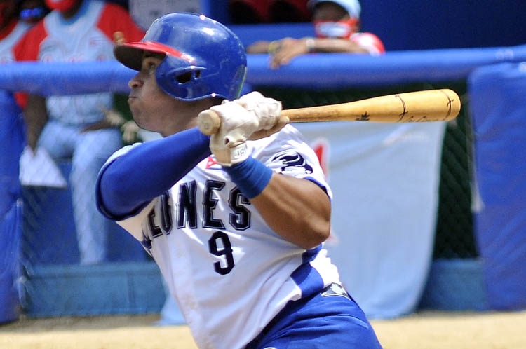 Jorge Enrique Alomá, pelotero de Industriales. Jorge Enrique Alomá, pelotero de Industriales.