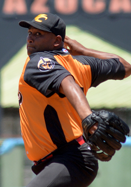 Freddy Asiel ílvarez, abridor y ganador por Villa Clara en el quinto juego contra Matanzas. Freddy Asiel ílvarez, abridor y ganador por Villa Clara en el quinto juego contra Matanzas.