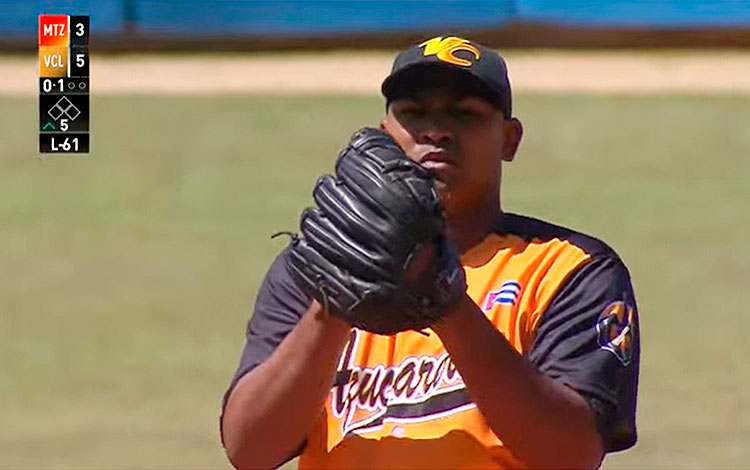 Freddy Asiel ílvarez en el quinto inning. Freddy Asiel ílvarez en el quinto inning.