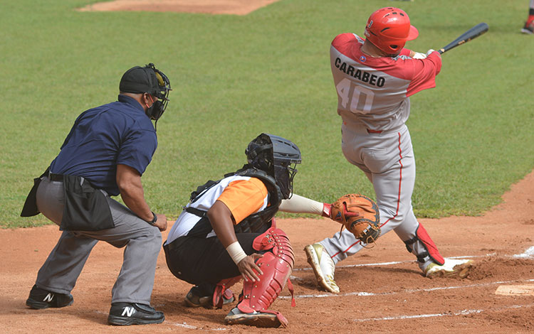 Javier Carabeo, jonronero del juego por Mayabeque. Javier Carabeo, jonronero del juego por Mayabeque.