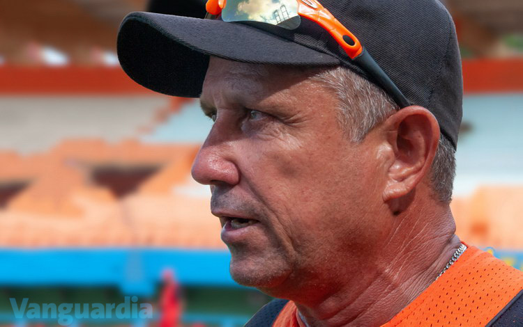Julio César ílvarez, mánager del equipo Villa Clara. Julio César ílvarez, mánager del equipo Villa Clara.