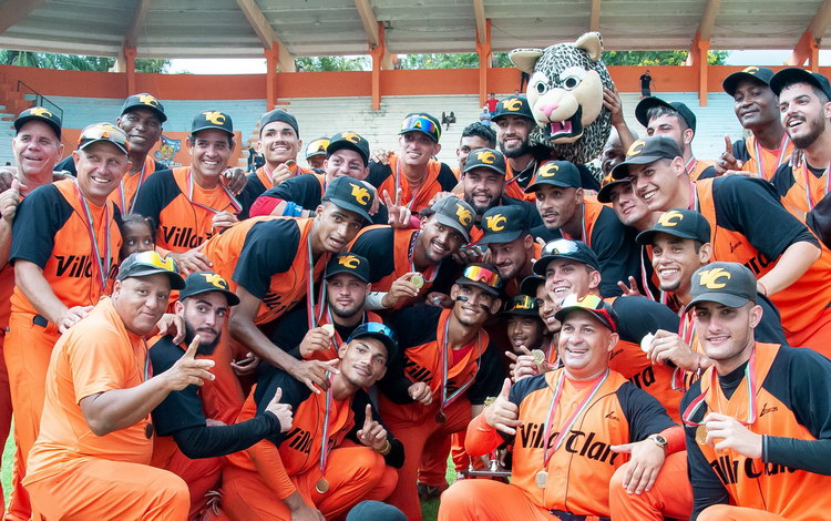 Equipo Villa Clara, campeón de la VII Serie Nacional de Béisbol Sub-23. Equipo Villa Clara, campeón de la VII Serie Nacional de Béisbol Sub-23.
