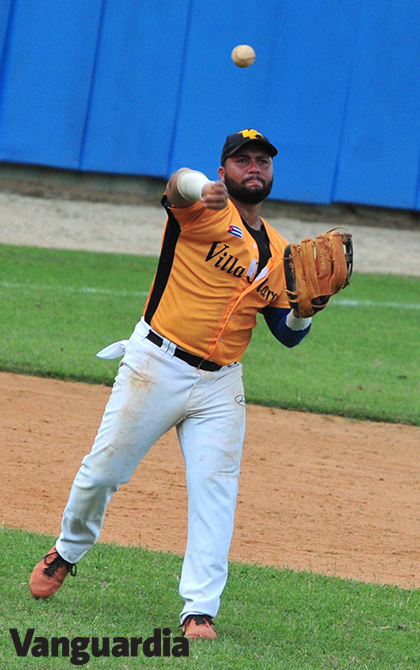 Mailon Tomás Alonso, juego salvado en el segundo choque de Villa Clara contra Pinar del Río. Mailon Tomás Alonso, juego salvado en el segundo choque de Villa Clara contra Pinar del Río.