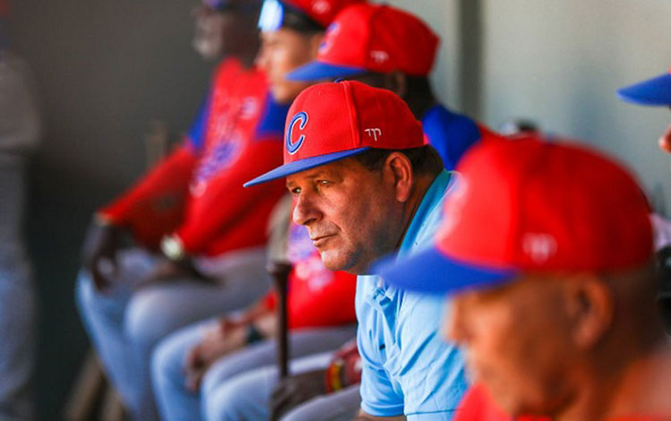 Banco del equipo Cuba de béisbol sub 18.