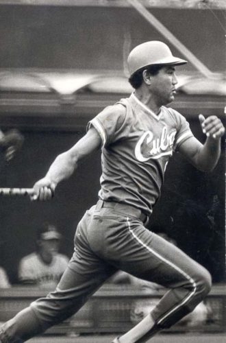 Antonio Muñoz conecta en Japón uno de sus jonrones más recordados, el cual decidió el mundial de 1980. 