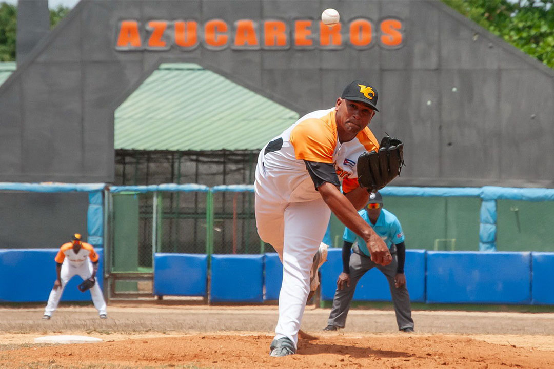Freddy Asiel Álvarez, lanzador del equipo Villa Clara.
