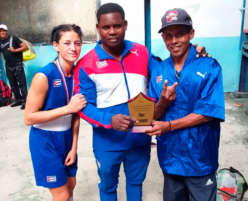 Dayensi Valdés, plata en los 50 kg.