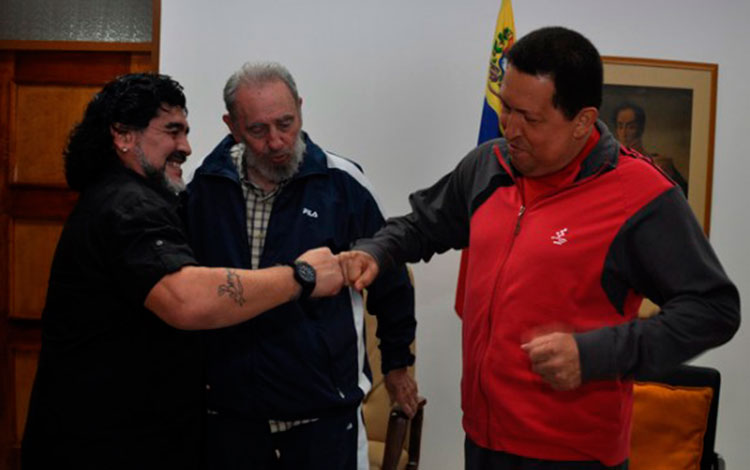 Fidel Castro, Hugo Chávez y Diego Armando Maradona en La Habana en el 2011. Fidel Castro, Hugo Chávez y Diego Armando Maradona en La Habana en el 2011.