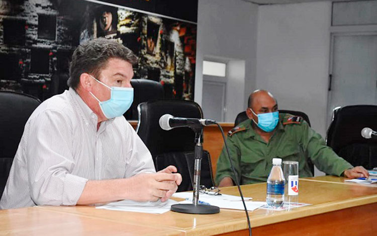 Adonis Núñez Fonseca, viceministro de Economía y Planificación de Cuba en intercambio con inversores de Villa Clara.
