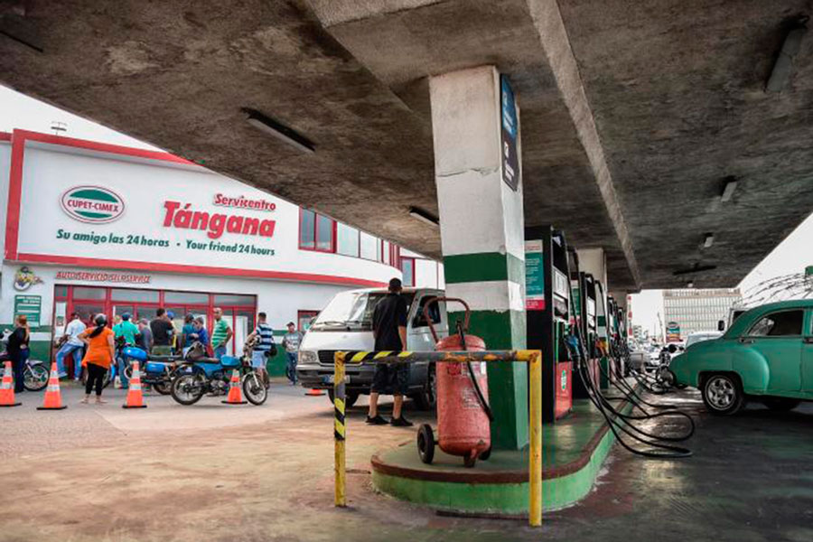 Servicentro en Cuba.