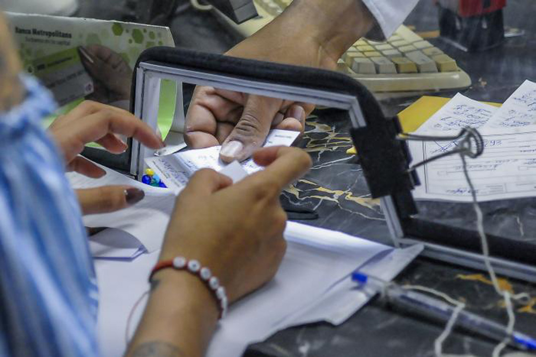 Transición en una ventanilla de banco