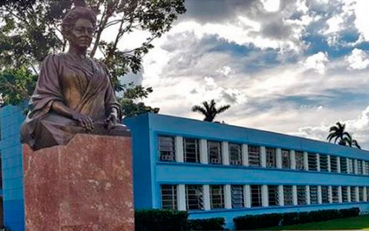 Universidad Central «Marta Abreu» de Las Villas.