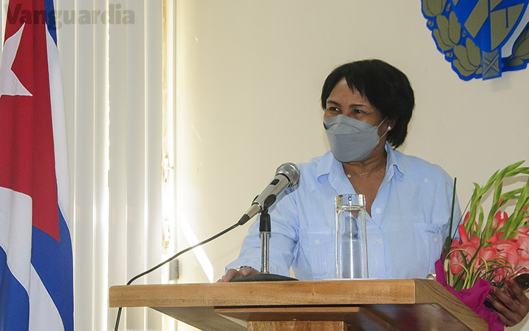 Doctora Miriam Nicado Garcí­a, rectora de la Universidad de La Habana, agradece reconocimiento otorgado por la Universidad Central..