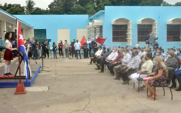 Escuela Primaria Pedro Domingo Murillo, acto de inicio del curso escolar 2021, estando presente Miguel Díaz-Canel, Presidente de Cuba, Primer Secretario del PCC y funcionarios del Estado. Foto: Ismael Batista Ramírez Escuela Primaria Pedro Domingo Murillo, acto de inicio del curso escolar 2021, estando presente Miguel Díaz-Canel, Presidente de Cuba, Primer Secretario del PCC y funcionarios del Estado. Foto: Ismael Batista Ramírez