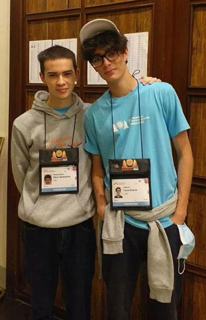 Manuel Darío Oliver Ballesteros y Alberto Leyva Guerra, medalla de plata y mención honorífica en la 34.a edición de la Olimpiada Internacional de Informática (IOI). Manuel Darío Oliver Ballesteros y Alberto Leyva Guerra, medalla de plata y mención honorífica en la 34.a edición de la Olimpiada Internacional de Informática (IOI).