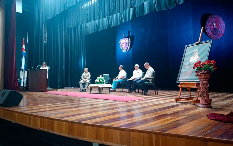 Acto de reconocimiento con la categoría de Profesor Invitado, al Dr. C belga Kirk Roose. Acto de reconocimiento con la categoría de Profesor Invitado, al Dr. C belga Kirk Roose.