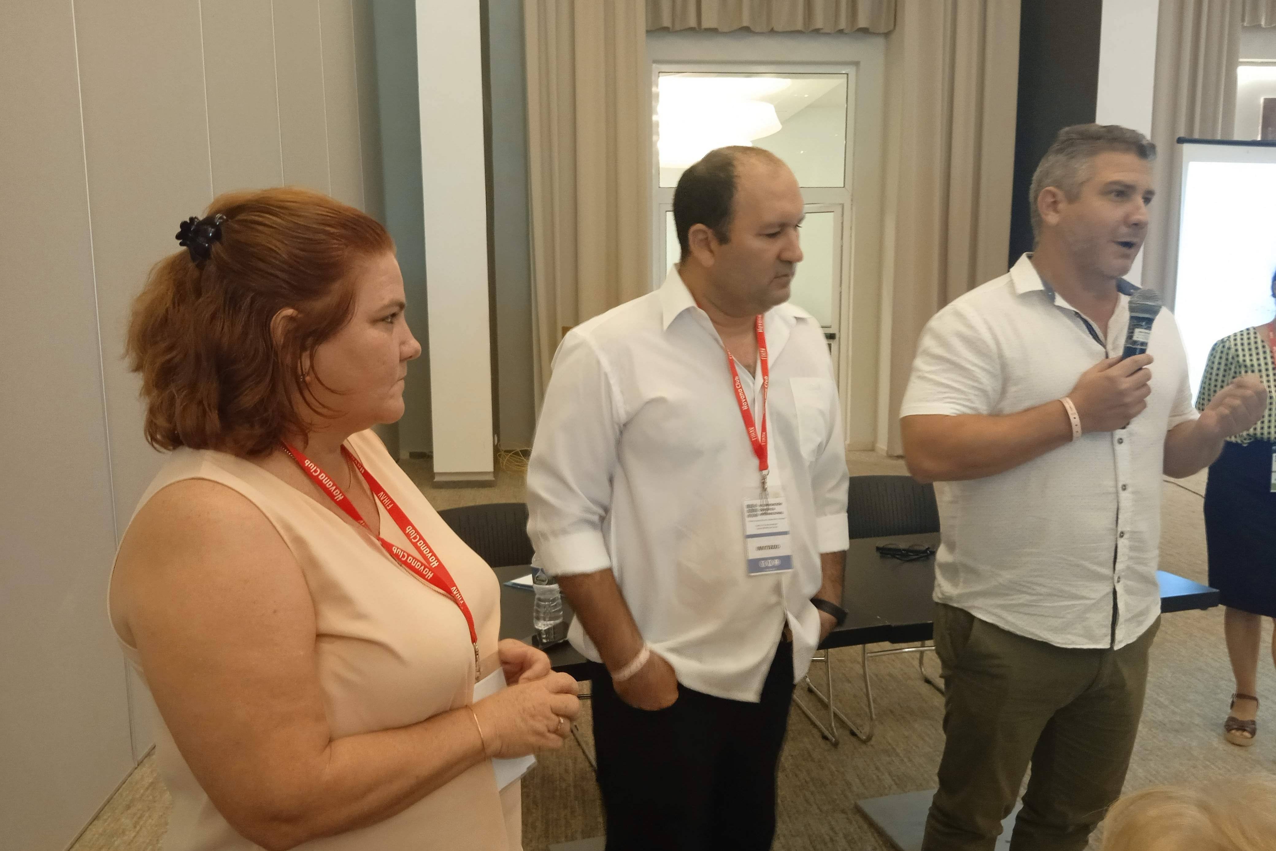 La Dra. Dagmar García Rivera y los doctores Yury Valdés Balbín y Daniel García Rivera