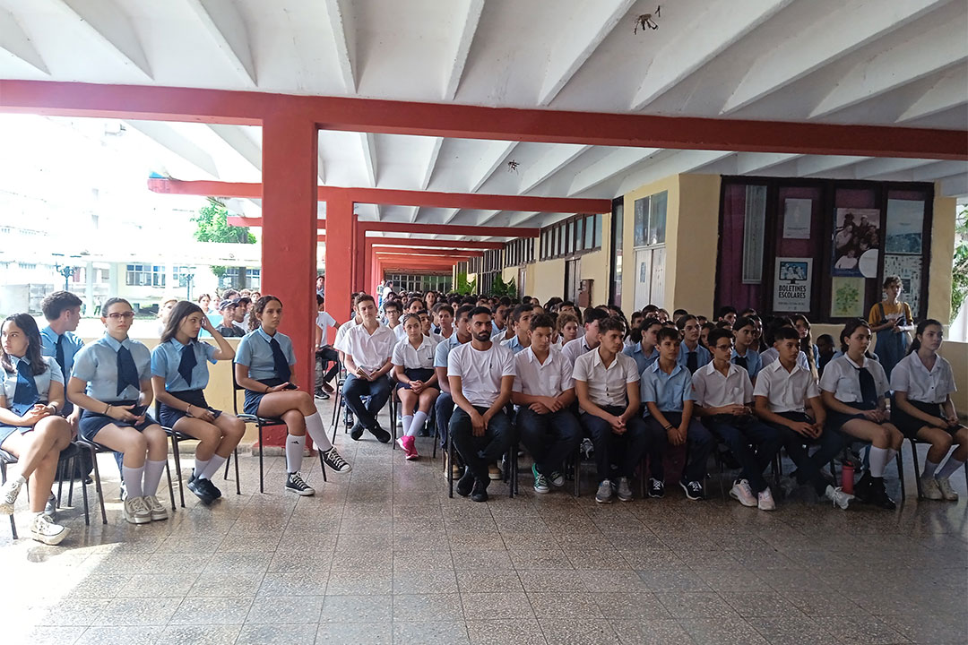 Estudiantes del IPVCE Ernesto Che Guevara, de Santa Clara. (Foto: Yaisa Beatriz Coronado Gutiérrez)