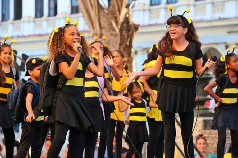 Grupo de teatro infantil La Colmenita.