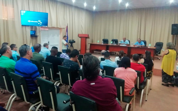 Reunión trimestral de la Empresa Eléctrica en Villa Clara. Reunión trimestral de la Empresa Eléctrica en Villa Clara.