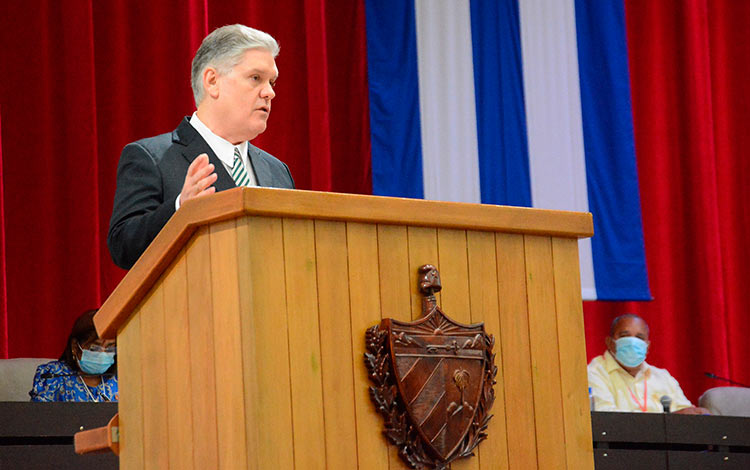 Alejandro Gil Fernández, ministro de Economía y Planificación de Cuba. Alejandro Gil Fernández, ministro de Economía y Planificación de Cuba.