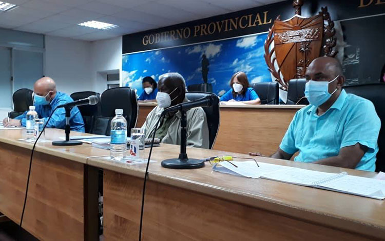 Preside Esteban Lazo la reunión de conclusiones de la visita parlamentaria a Villa Clara. Preside Esteban Lazo la reunión de conclusiones de la visita parlamentaria a Villa Clara.