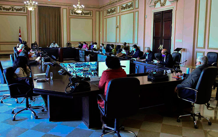 Encuentro de la presidencia de la Asamblea Nacional, por videoconferencia, con los presidentes de las asamblea municipales del Poder Popular. Encuentro de la presidencia de la Asamblea Nacional, por videoconferencia, con los presidentes de las asamblea municipales del Poder Popular.