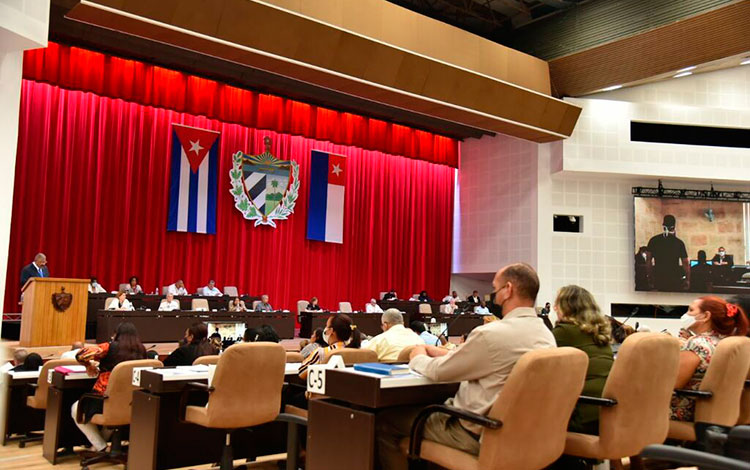 Presidente del Tribunal Supremo Popular rinde cuenta ante el IX Período Ordinario de Sesiones.