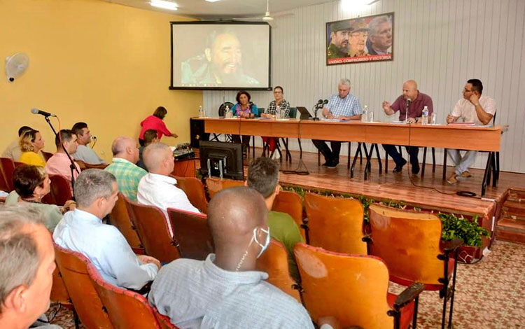 Encuentro del presidente cubano, Miguel Díaz-Canel. con autoridades del Ctima y el Gobierno, en Camajuaní, Villa Clara. Encuentro del presidente cubano, Miguel Díaz-Canel. con autoridades del Ctima y el Gobierno, en Camajuaní, Villa Clara.