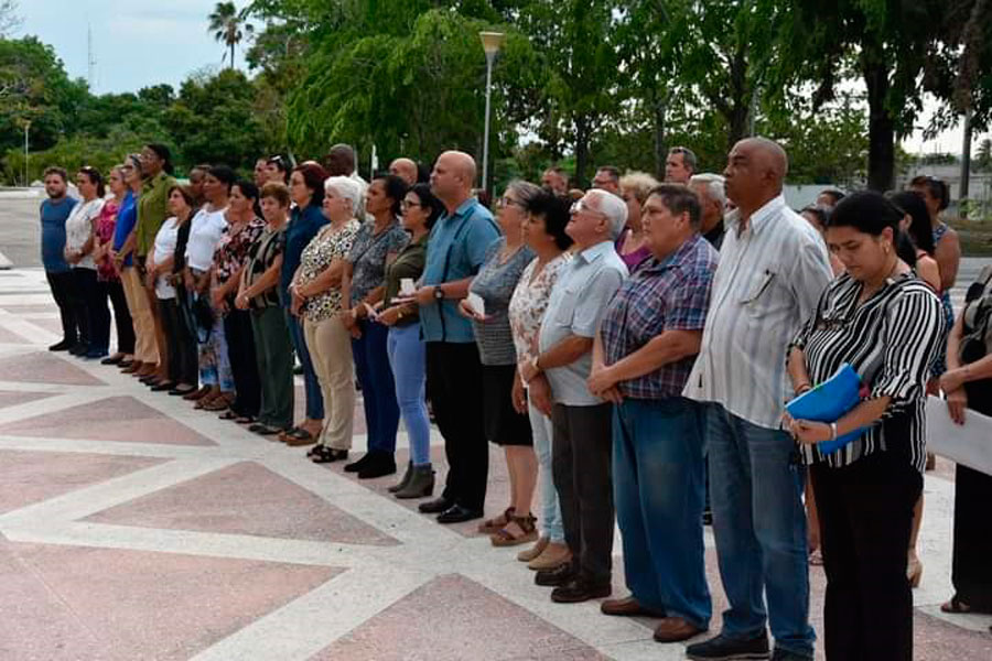 Integrantes de las comisiones de la visita gubernamental a Villa Clara.